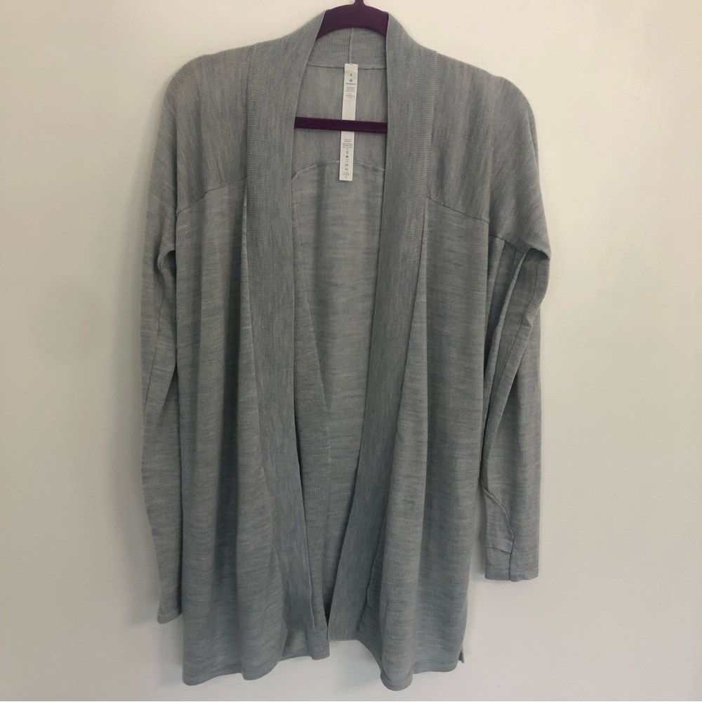 LULULEMON 100% Merino Wool Women’s Heathered Light Blue Cardigan Sweater Sz 6